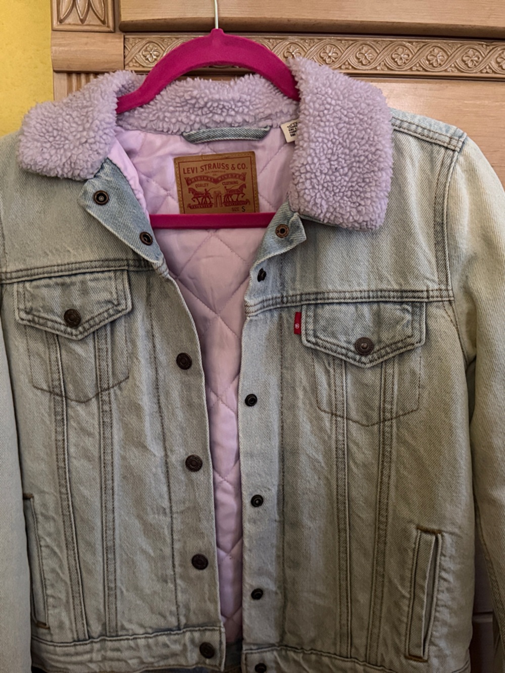 Levi's Light Blue Denim Jacket with Lilac Sherpa Collar and Pink Quilted Lining
